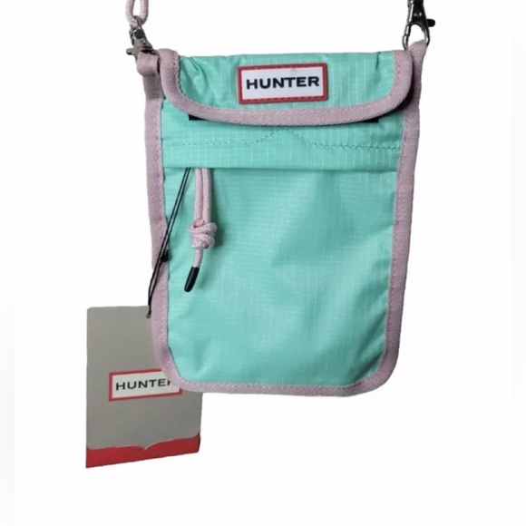 Hunter Original Packable Phone Pouch Mint Green / Pink Trim - Picture 3 of 6